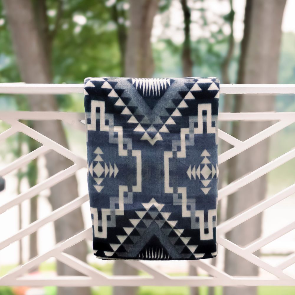Yachana Collection - Interlocking Lines Gray Black and Cream